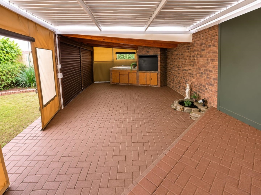To Let 4 Bedroom Property for Rent in Fichardt Park Free State